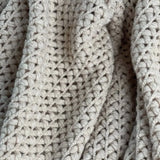 Manta Tricô Boho com Franjas – 100% Acrílico, Leve e Macia, para Sofá, Cama e Decoração